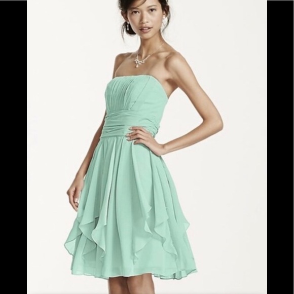 Brand new David’s Bridal strapless Wedding Dress